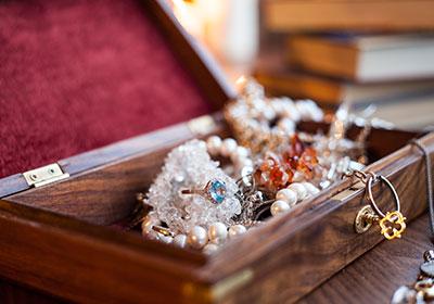 Jewelry that needs to be packed for safe shipping