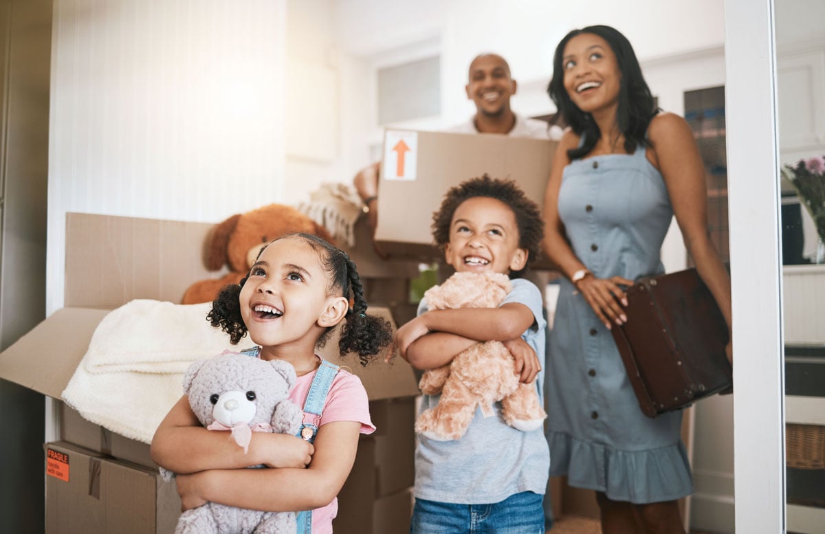 family-moving-boxes